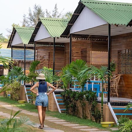 The Tito'S Blue Sky Beach Resort Agonda Bagian luar foto