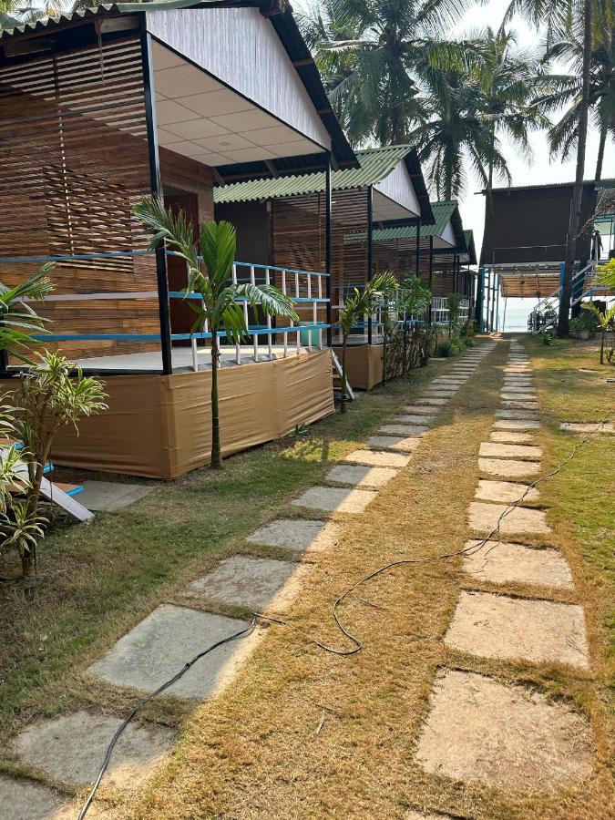 The Tito'S Blue Sky Beach Resort Agonda Bagian luar foto