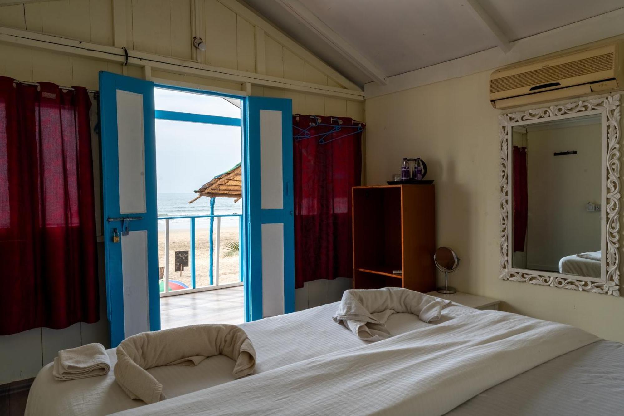 The Tito'S Blue Sky Beach Resort Agonda Bagian luar foto