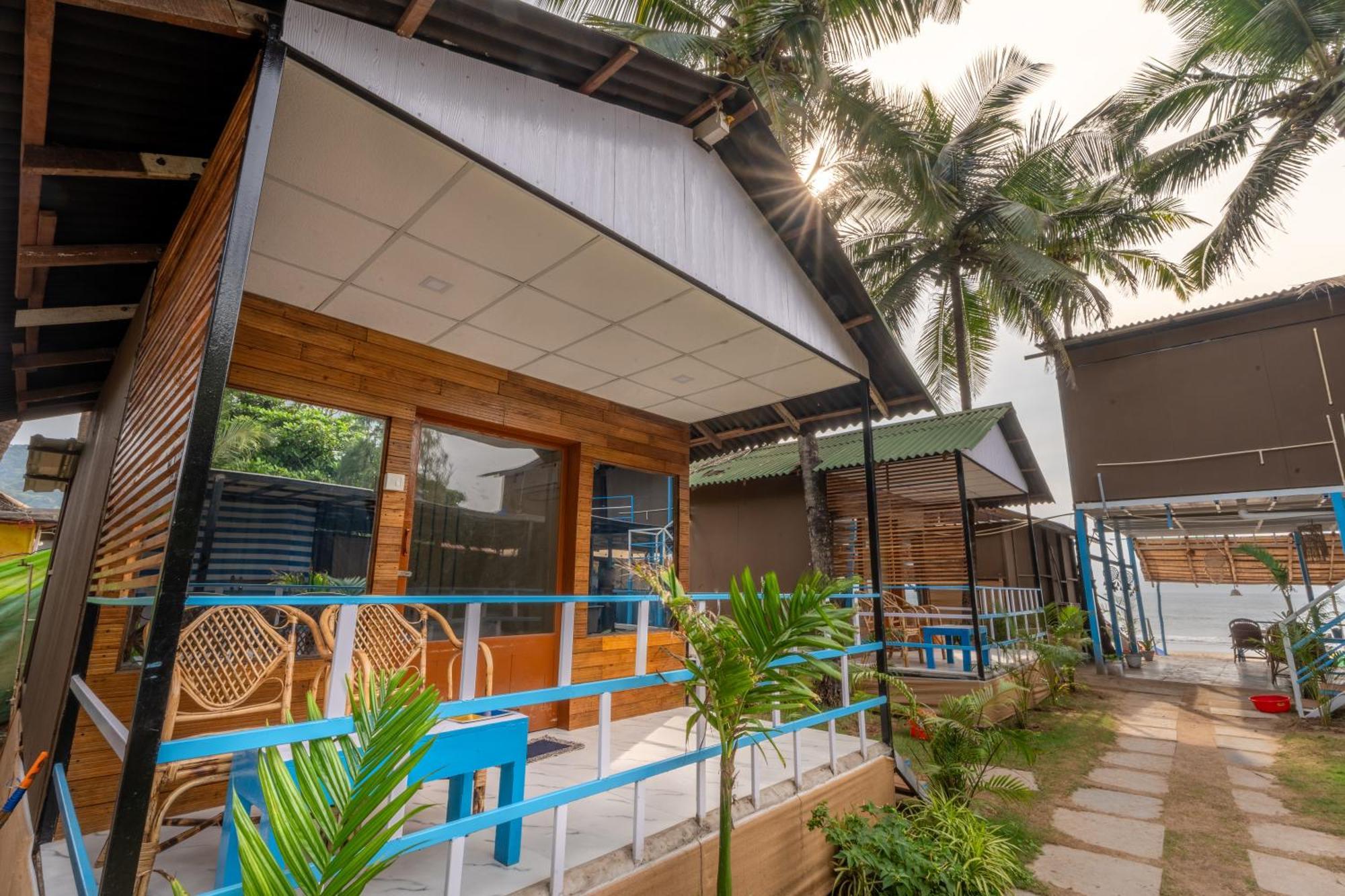 The Tito'S Blue Sky Beach Resort Agonda Bagian luar foto