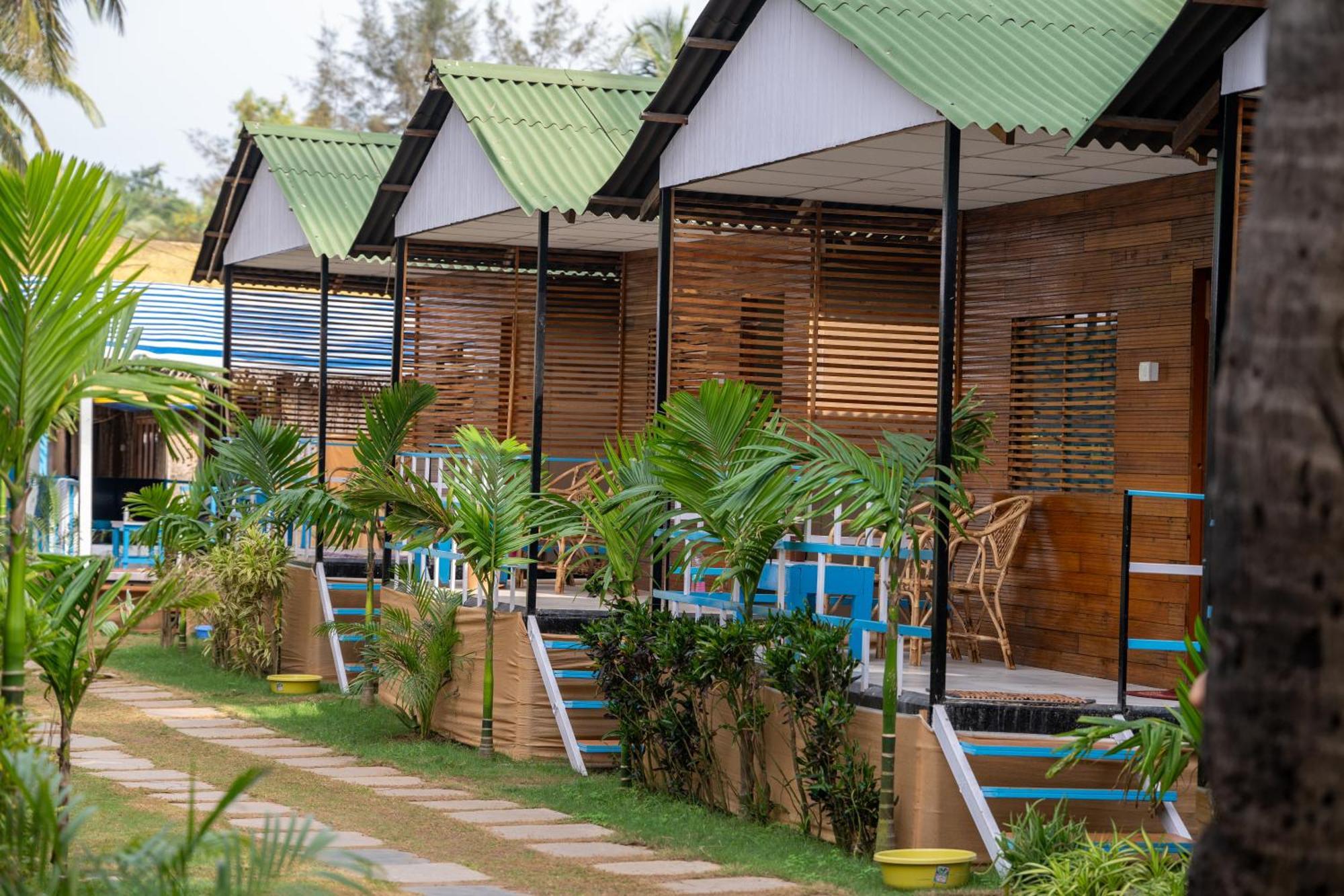 The Tito'S Blue Sky Beach Resort Agonda Bagian luar foto